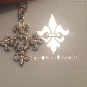 NWOT Necklace Silver Hope, Faith, Miracles